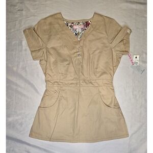 Koi Justine Womens Small Camel Tan Scrub Top Pockets Buttons NWT Neutral Nurse